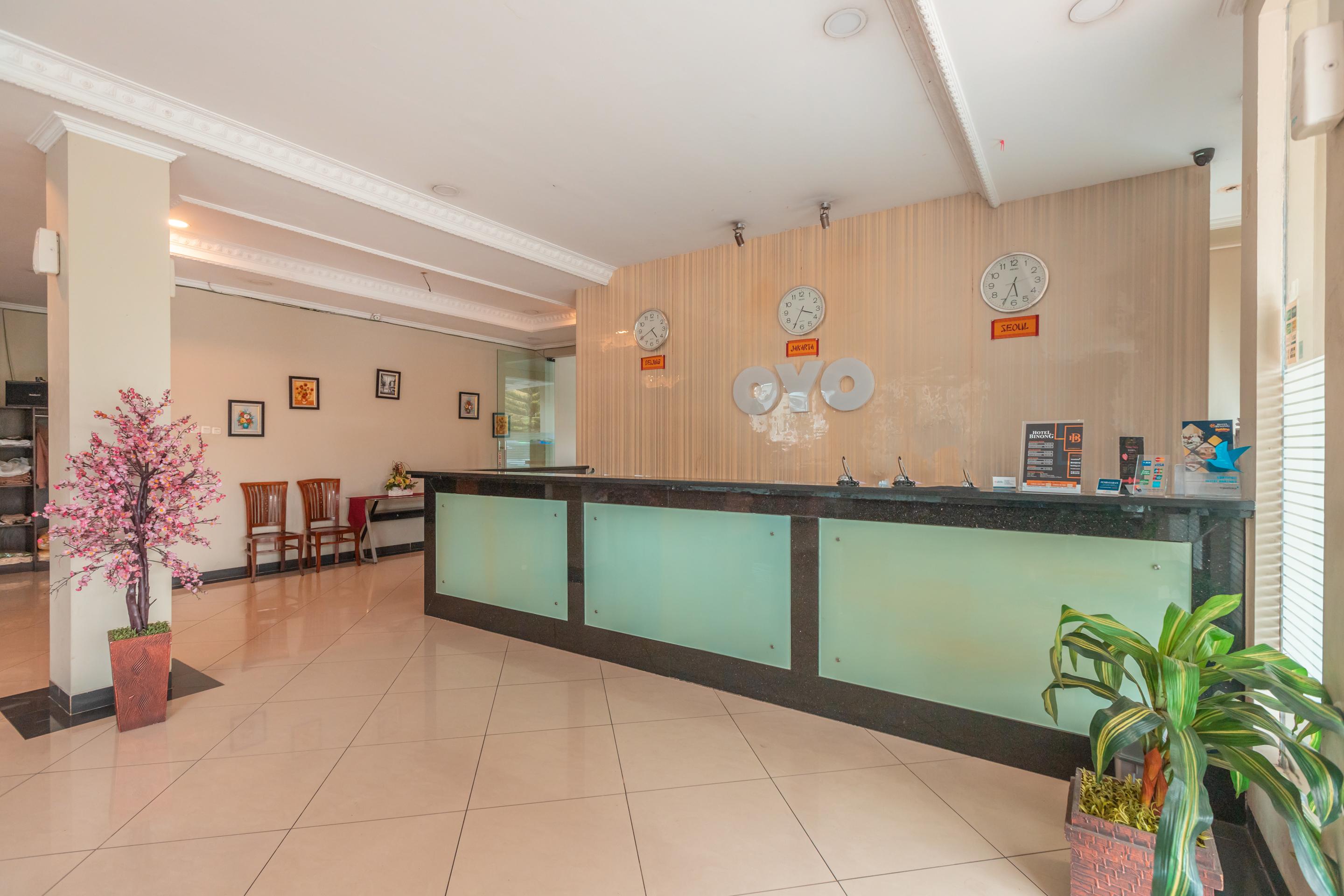 Vaccinated Staff - Oyo Flagship 2131 Hotel Binong Тангеранг Экстерьер фото